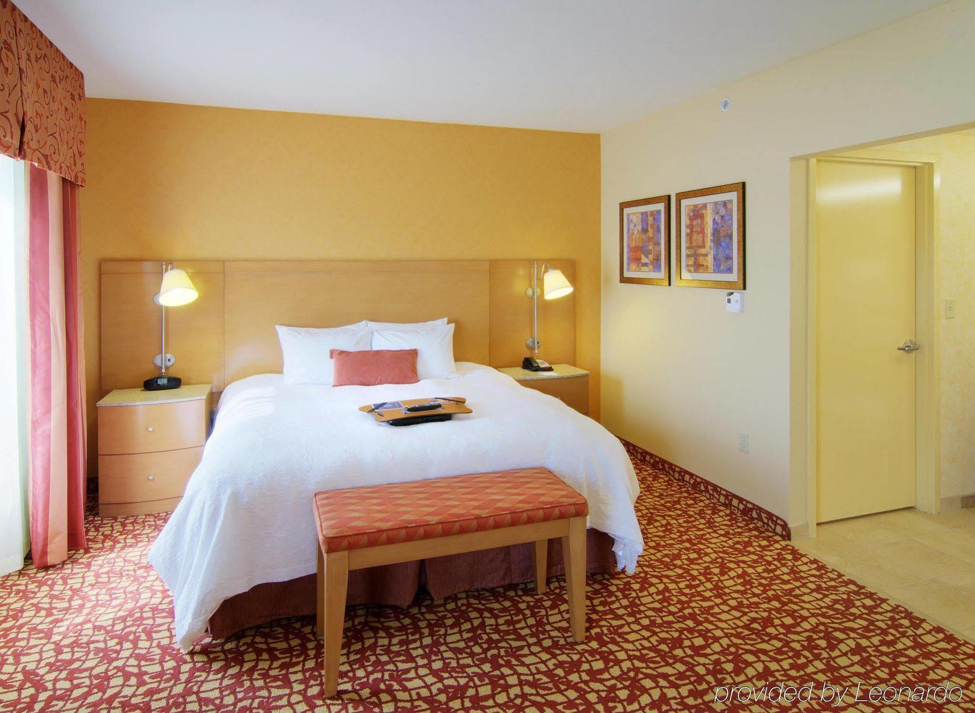 Hampton Inn & Suites Raleigh-Durham Airport-Brier Creek Номер фото
